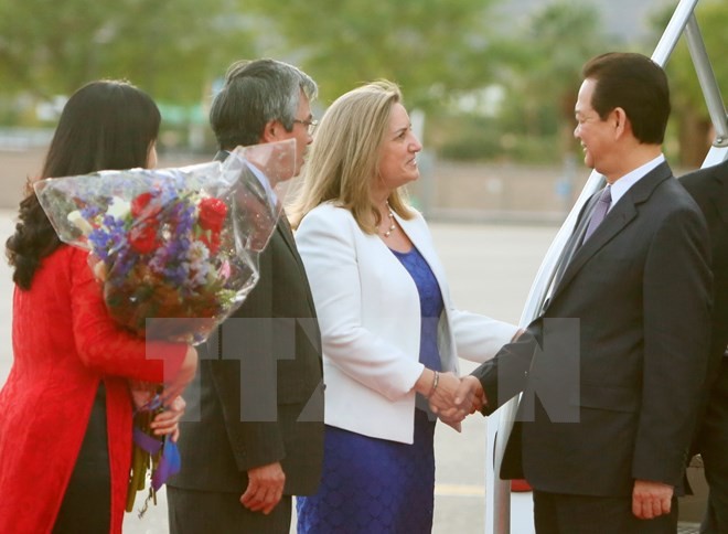 Quang cảnh lễ đón Thủ tướng Nguyễn Tấn Dũng tại sân bay Palm Spring, bang California, Hoa Kỳ. (Ảnh: Thống Nhất/TTXVN).