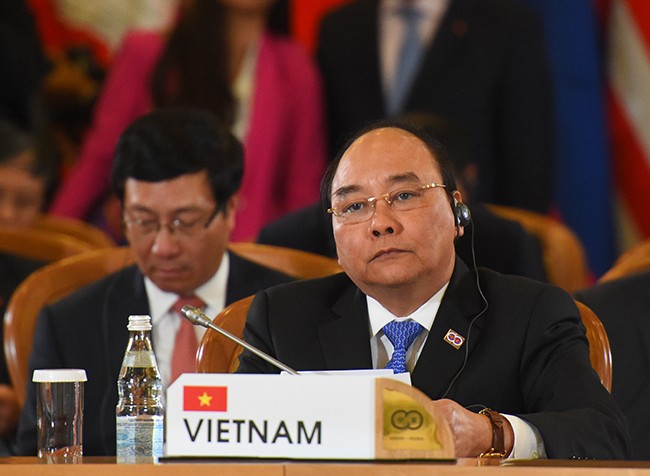 Thủ tướng Nguyễn Xuân Phúc dự phiên toàn thể Hội nghị cấp cao Kỷ niệm 20 năm quan hệ đối tác đối thoại ASEAN - Nga. Ảnh: VGP