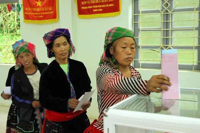 Do đặc thù địa phương, nhiều xã vùng cao Lai Châu tổ chức bầu cử sớm cho bà con từ 6h30 sáng nay.