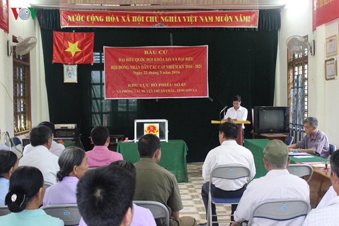 Khu vực bỏ phiếu số 3, xã Phỏng Lái, huyện Thuận Châu, Sơn La khai mạc bầu cử