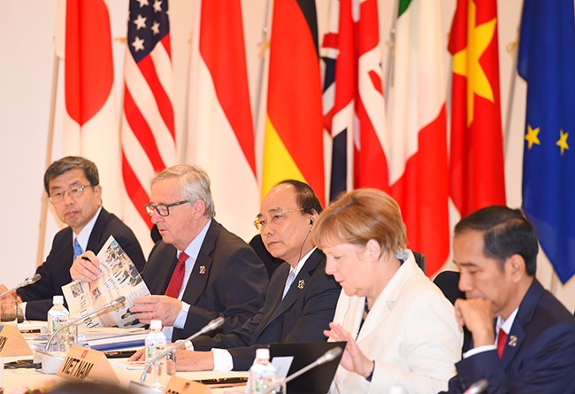 Thủ tướng Nguyễn Xuân Phúc dự Hội nghị thượng đỉnh G7 mở rộng. Ảnh: VGP