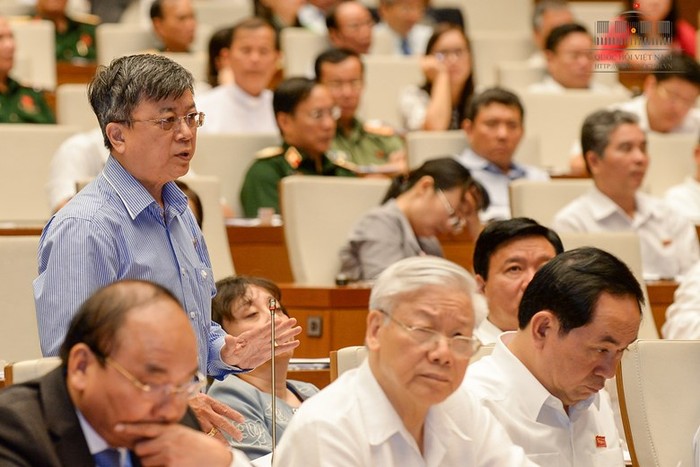 Đại biểu Quốc hội Trương Trọng Nghĩa tiếp tục đề nghị xây dựng Luật Biểu tình nhằm bảo đảm quyền của công dân theo Hiến pháp. ảnh: Trung tâm thông tin Quốc hội.