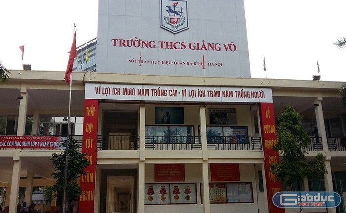 Trường THCS Giảng Võ là ngôi trường nổi tiếng nhiều năm liên tục đào tạo được các thế hệ học sinh giỏi. ảnh: Ngọc Quang.