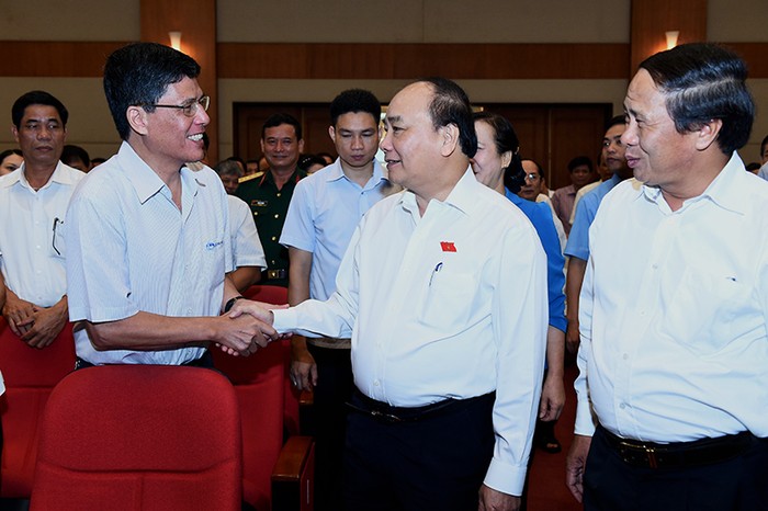 Thủ tướng Nguyễn Xuân Phúc nhấn mạnh yêu cầu các cấp chính quyền phải liêm chính hơn, phục vụ nhân dân tốt hơn. ảnh: vgp.