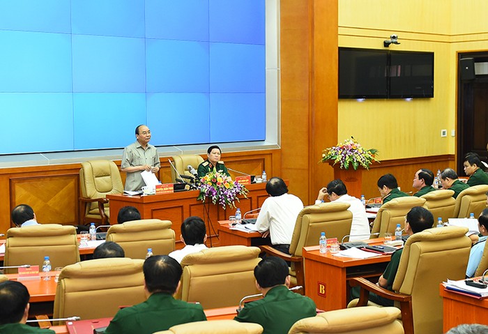 Thủ tướng nhắc nhở các cán bộ chiến sĩ phải phát huy truyền thống tốt đẹp của Bộ đội Cụ Hồ. ảnh: VGP.