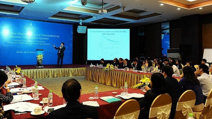 Toàn cảnh buổi hội thảo chia sẻ những nghiên cứu mới nhất về ung thư với sự tham gia của đoàn bác sỹ, chuyên gia y tế Việt Kiều.