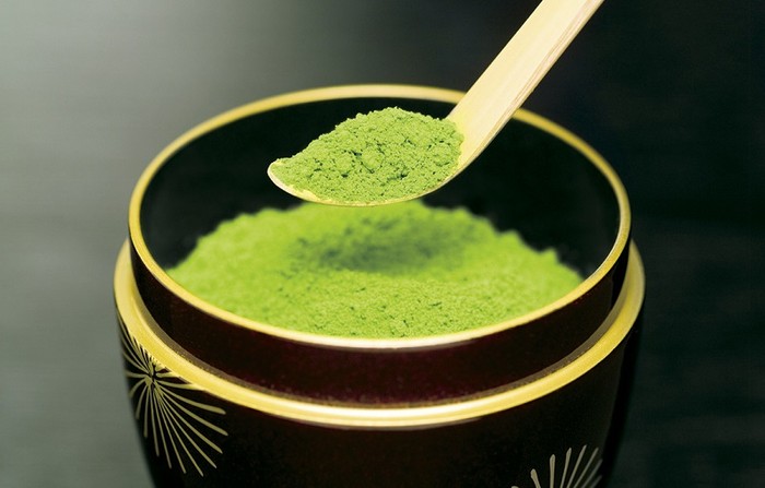 Matcha được trồng và thu hoạch bằng kỹ thuật đặc biệt bởi các nghệ nhân trồng trà tại Nhật Bản.