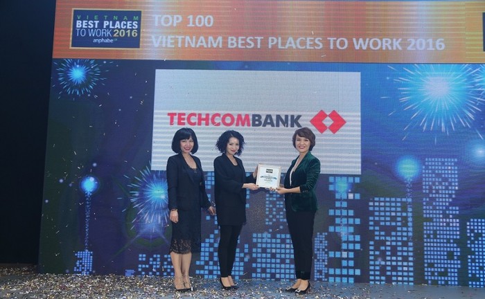 Techcombank được khách hàng cá nhân và khách hàng doanh nghiệp đánh giá cao.