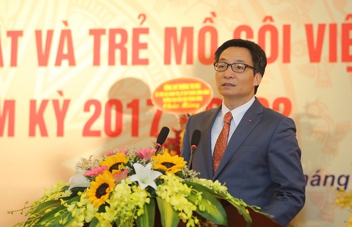Phó Thủ tướng kêu gọi cộng đồng doanh nghiệp và mọi người dân Việt Nam phát huy truyền thống &apos;&apos;Tương thân tương ái&apos;&apos;, &apos;&apos;lá lành đùm lá rách&apos;&apos;. ảnh: vgp.