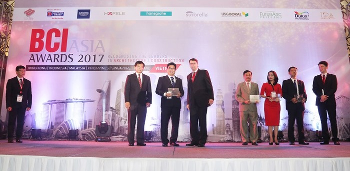 Tập đoàn Novaland vinh dự nhận giải giải thưởng BCI Asia Awards 2017 - Top 10 Chủ đầu tư Bất động sản tốt nhất Việt Nam 2017.