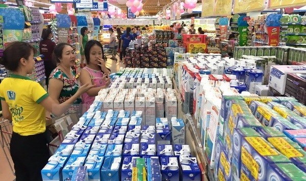 Bộ Y tế bỏ khái niệm “sữa tiệt trùng” để đảm bảo công bằng cho người dân và doanh nghiệp. ảnh minh họa: TTXVN.
