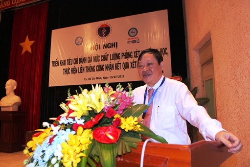 Thứ trưởng Nguyễn Viết Tiến phát biểu tại hội nghị. ảnh: moh.gov.vn