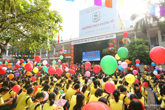 Nhà trường tiếp tục đẩy mạnh phong trào thi đua &quot;Xây dựng trường học thân thiện, học sinh tích cực&quot;. ảnh: Hải Phong.