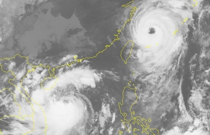 Bão số 10 hay còn gọi là Bão DOKSURI được Mỹ dự báo gió có thể giật lên tới cấp 17. ảnh chụp vệ tinh.