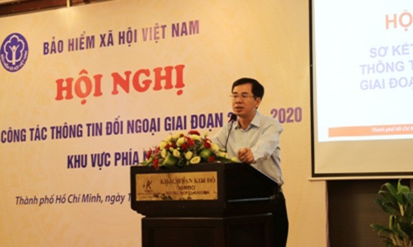 Phó Tổng Giám đốc Bảo hiểm xã hội Việt Nam - ông Đào Việt Ánh phát biểu tại hội nghị.