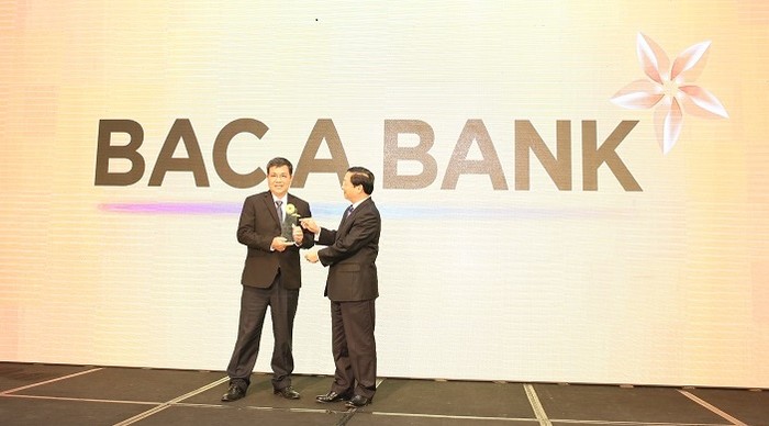 Bac A Bank được trao giải thưởng &quot;Ngân hàng tiêu biểu tư vấn đầu tư&quot;. ảnh: bacabank.