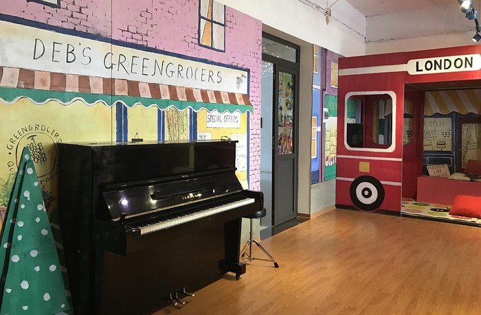 Trong khu ACADIA có trang bị cả đàn Piano cho học sinh giao lưu âm nhạc.