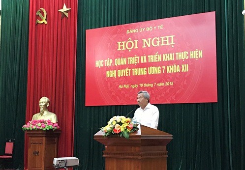 Ông Trần Hồng Hà - Phó Bí thư Đảng ủy Khối các cơ quan Trung ương phát biểu tại hội nghị. ảnh: moh.gov.vn