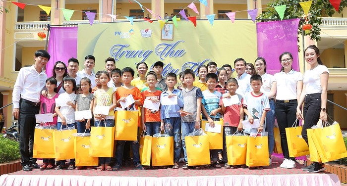 PVcomBank mang yêu thương đến với trẻ em khuyết tật tỉnh Thái Bình.