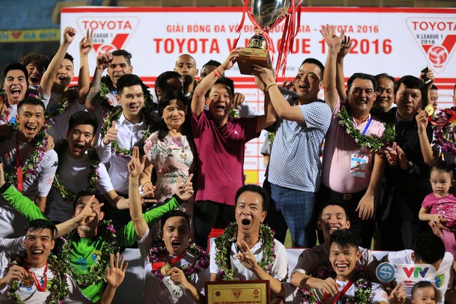 Bầu Hiển đã có rất nhiều đóng góp cho nền bóng đá Việt Nam.
