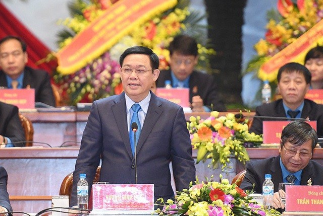 Phó Thủ tướng Vương Đình Huệ giải đáp về chính sách tiền lương và bảo hiểm xã hội.