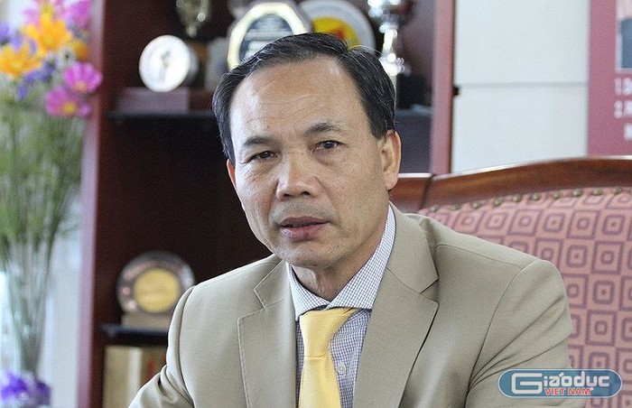 Tiến sĩ Nguyễn Tiến Luận tiếp tục đề nghị đẩy nhanh cơ cấu hệ thống các trường đại học, đi vào đào tạo thực chất và chống lãng phí. ảnh: NQ.