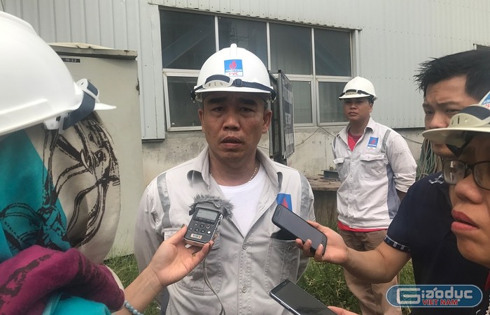Ông Bùi Sơn Trường - Giám đốc ban điều hành dự án nhiệt điện Thái Bình 2: &quot;Đây là tài sản của nhân dân, của đất nước, rất đau xót nếu biến thành sắt vụn&quot;. ảnh: Ngọc Quang.
