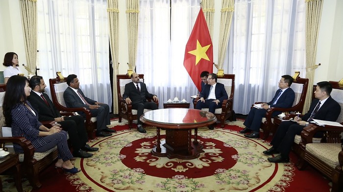 Thứ trưởng Bộ Ngoại giao - ông Đặng Minh Khôi tiếp đón Đại sứ Vương quốc Hồi giáo Ô-man tại Việt Nam.