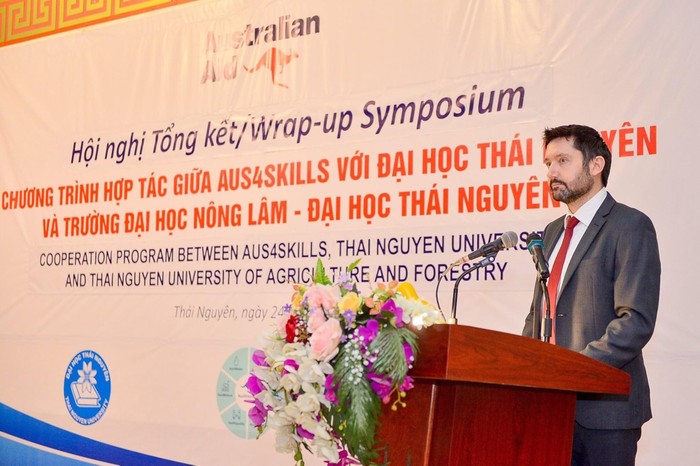 Bí thư thứ hai Đại sứ quán Australia tại Việt Nam phát biểu tại hội nghị.