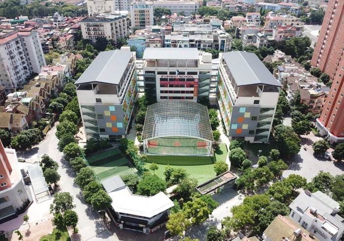Đây là một trong những ngôi trường hiện đại hàng đầu tại Hà Nội.