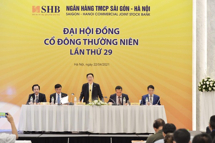 Ông Đỗ Quang Hiển - Chủ tịch HĐQT SHB phát biểu tại đại hội, khẳng định quyết tâm hoàn thành tốt các chỉ tiêu đã thông qua.