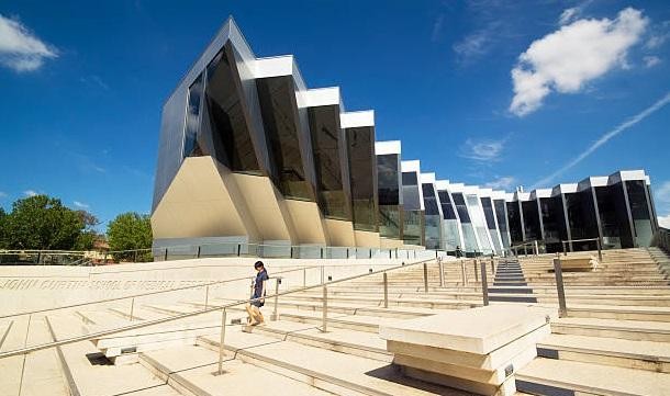Đại học Quốc gia Úc (ANU) đứng đầu trong bảng xếp hạng top 5 trường đào tạo về khoa học xã hội tốt nhất tại Úc. Ảnh: iStock.