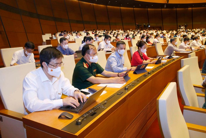Quốc hội nghe Bộ trưởng Bộ KH&amp;ĐT nhiệm kỳ 2016-2021 Nguyễn Chí Dũng thừa ủy quyền của Thủ tướng Chính phủ trình bày Tờ trình về kế hoạch phát triển KTXH 5 năm 2021-2025.