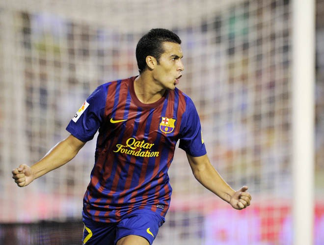 Pedro, 1m69, anh cùng Messi, Iniesta, Villa và Xavi hợp thành hình ngũ giác nhỏ bé nhưng cực kỳ đáng sợ của Barca