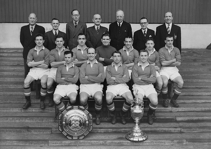 Sau đó, Man Utd bắt đầu đi lên nhờ thế hệ đầu tiên của Sir Matt Busby huyền thoại những năm 1950