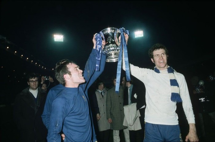 Thất bại 0-2 trước Chelsea ở chung kết FA Cup 1970. Cũng kể từ đây, Man Utd chìm đắm trong cơn khát danh hiệu