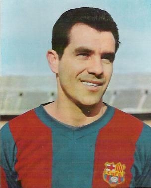 Evaristo de Macedo. Cựu tiền đạo 78 tuổi này tỏa sáng ở Barca lẫn Real. Ông ghi đến 15 bàn chỉ trong 17 trận khoác áo Real. Còn ở Barca, con số là 78 bàn sau 114 trận.