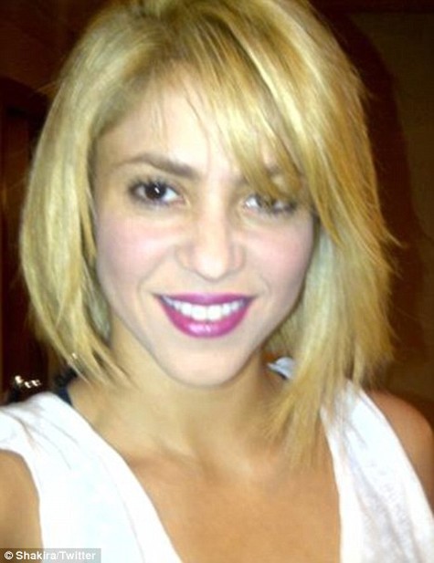 Mái tóc mới của Shakira...