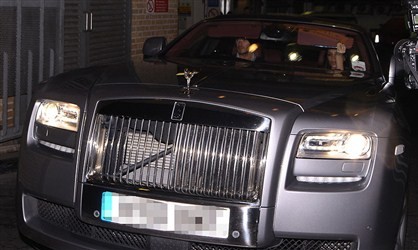 Và cuối cùng là chú Rolls-Royce Phantom Drophead Coupe đang bị rao bán