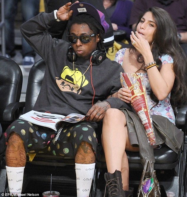 Trận bóng rổ vừa qua còn có sự hiện diện của rapper nổi tiếng Lil' Wayne