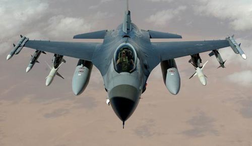 Niềm tự hào F16 của không quân Mỹ được huy động giúp sức cho EURO 2012