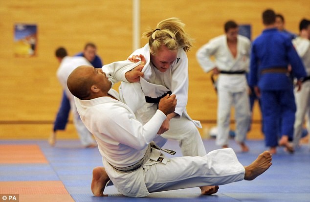 Gemma Howell (Judo): Judo có thể không phải thế mạnh của Anh nhưng nhờ sự đầu tư triệt để từ những năm qua, họ đã vươn lên trở thanh ông lớn ở châu Âu trong môn này. Và ở TVH 2012, Gemma Howell, HCĐ Olympic trẻ 2012, chính là niềm hy vọng của nước Anh.