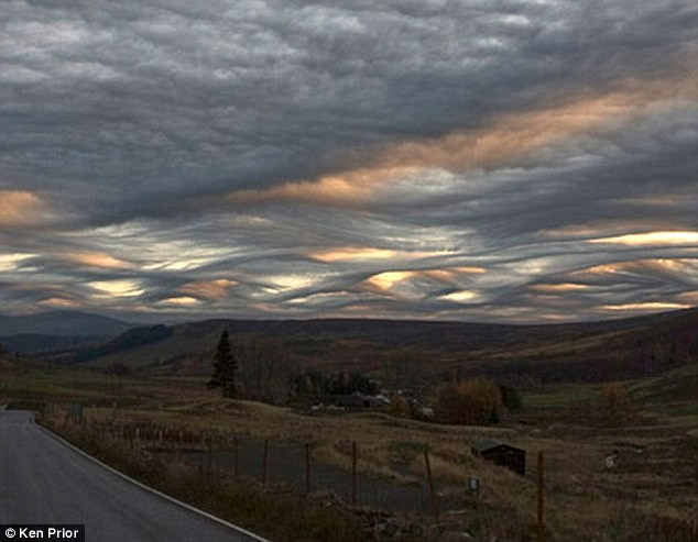 Mây cuộn sóng được chụp phía đường chân trời Schiehallion, Perthshire, Scotland