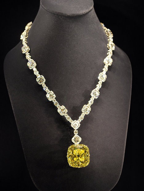 Viên kim cương màu vàng nặng 128,54 carat được tìm thấy vào năm 1878.