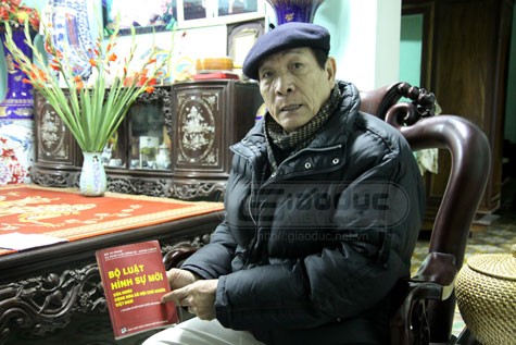 Cựu đại tá an ninh Đinh Đình Phú: anh Vươn có quyền tự vệ chính đáng. (Ảnh Nam Phong)