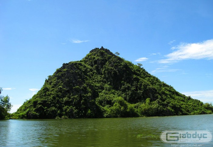 Xem thêm 'Say' với cảnh sắc nước non hùng vĩ lãng mạn của hồ Quan Sơn (P1)