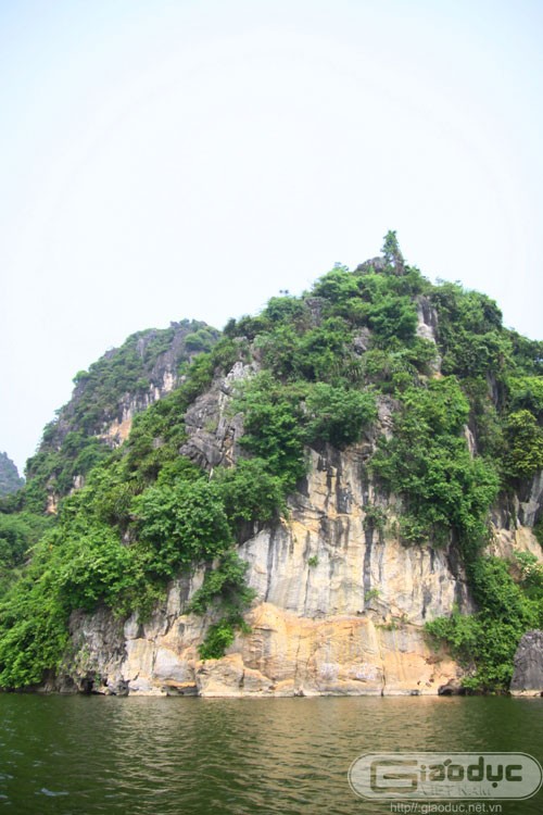 Núi Sỏ heo. Xem thêm 'Say' với cảnh sắc nước non hùng vĩ lãng mạn của hồ Quan Sơn (P1)