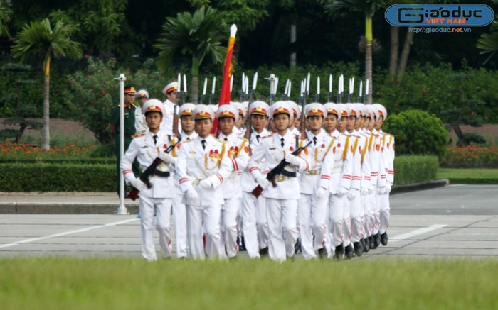 Đội gồm 31 chiến sỹ được lựa chọn từ đoàn 275 Bộ tư lệnh bảo vệ lăng Chủ tịch Hồ Chí Minh.