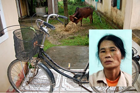 Bà Đỗ Thị Ty và chiếc xe đạp
