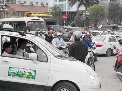 Hiện trên địa bàn Hà Nội có hơn 14.000 xe taxi hoạt động.